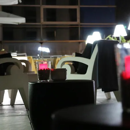 Hotel Villamadrid-3
